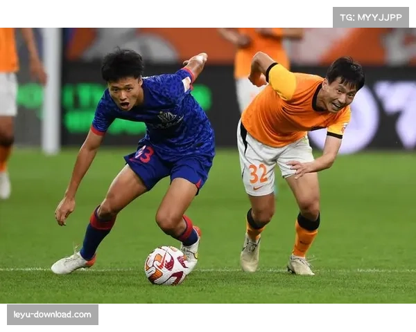 申花后腰汪海健轮换出场 防守覆盖与出球能力接受检验